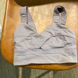 Keyhole front lululemon sports bra